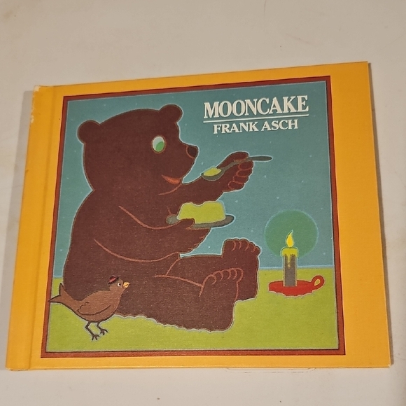 weekly reader club Other - Mooncake by Frank Asch - Colorful Kids Learning Book